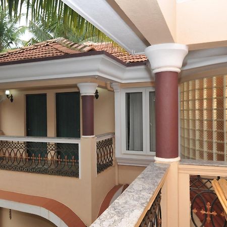 Elegant Shades Apartment Колва Екстериор снимка