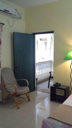 Elegant Shades Apartment Колва Екстериор снимка
