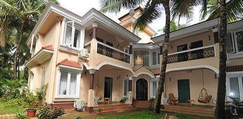 Elegant Shades Apartment Колва Екстериор снимка